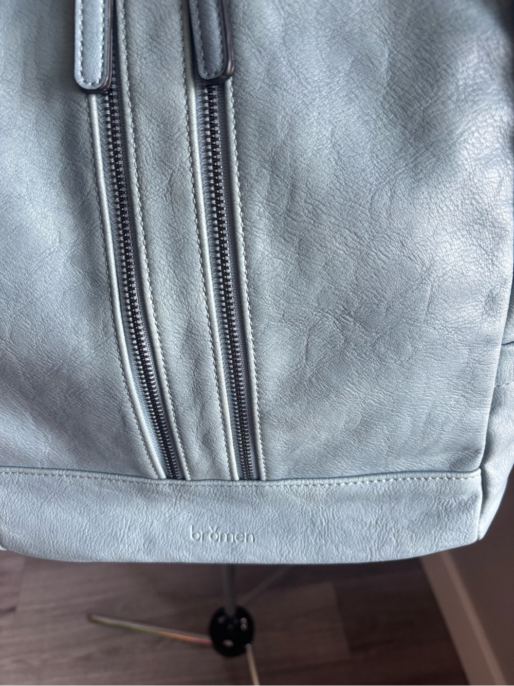 Bromen vegan leather Light Blue Backpack - Stylish Everyday Bag - Picture 2 of 4